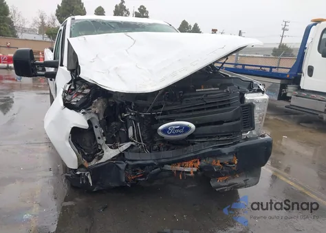 2017 Ford F-250 Xl z USA, uszkodzony, nr VIN 1FT7X2B60HEE47983